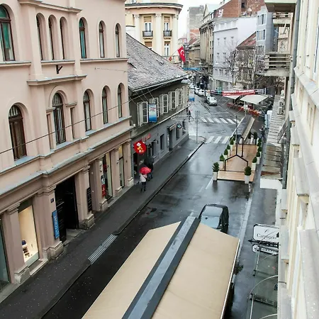 Tesla Boutique Apartment
